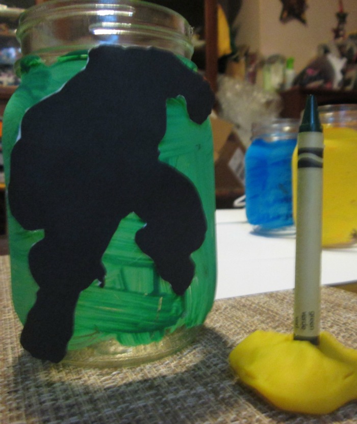 hulk mason jar with crayon